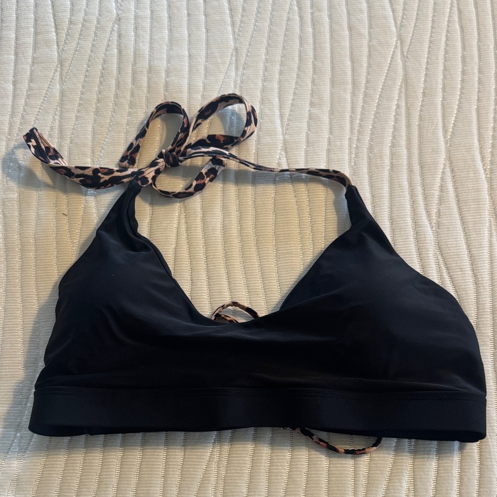 Chic Black Halter Bralette with Leopard Accents